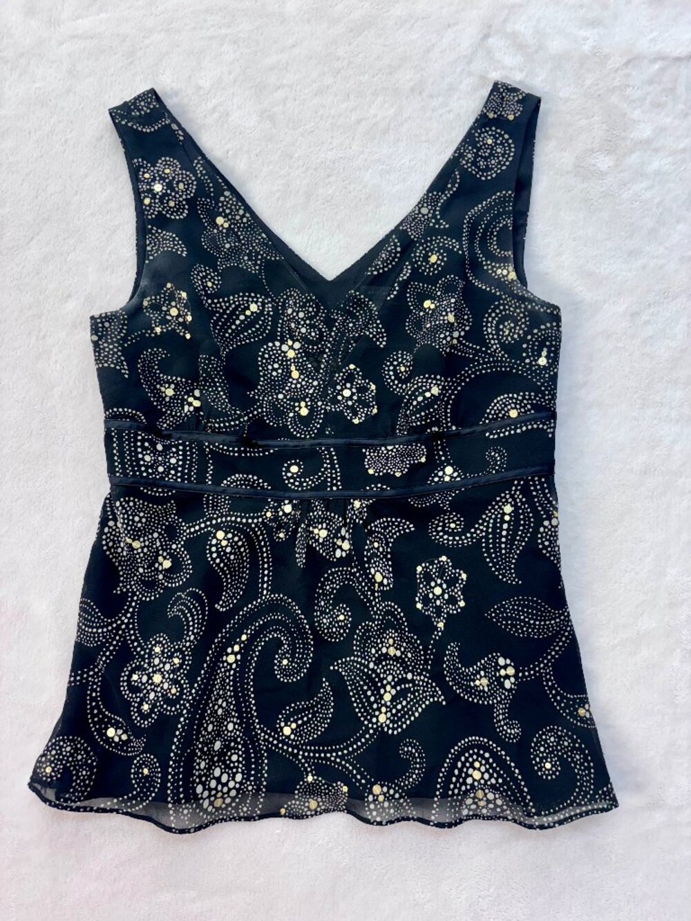 Ann Taylor Black Going Out Top --- Sequins & Flower Pattern --- Women's Size 2!!